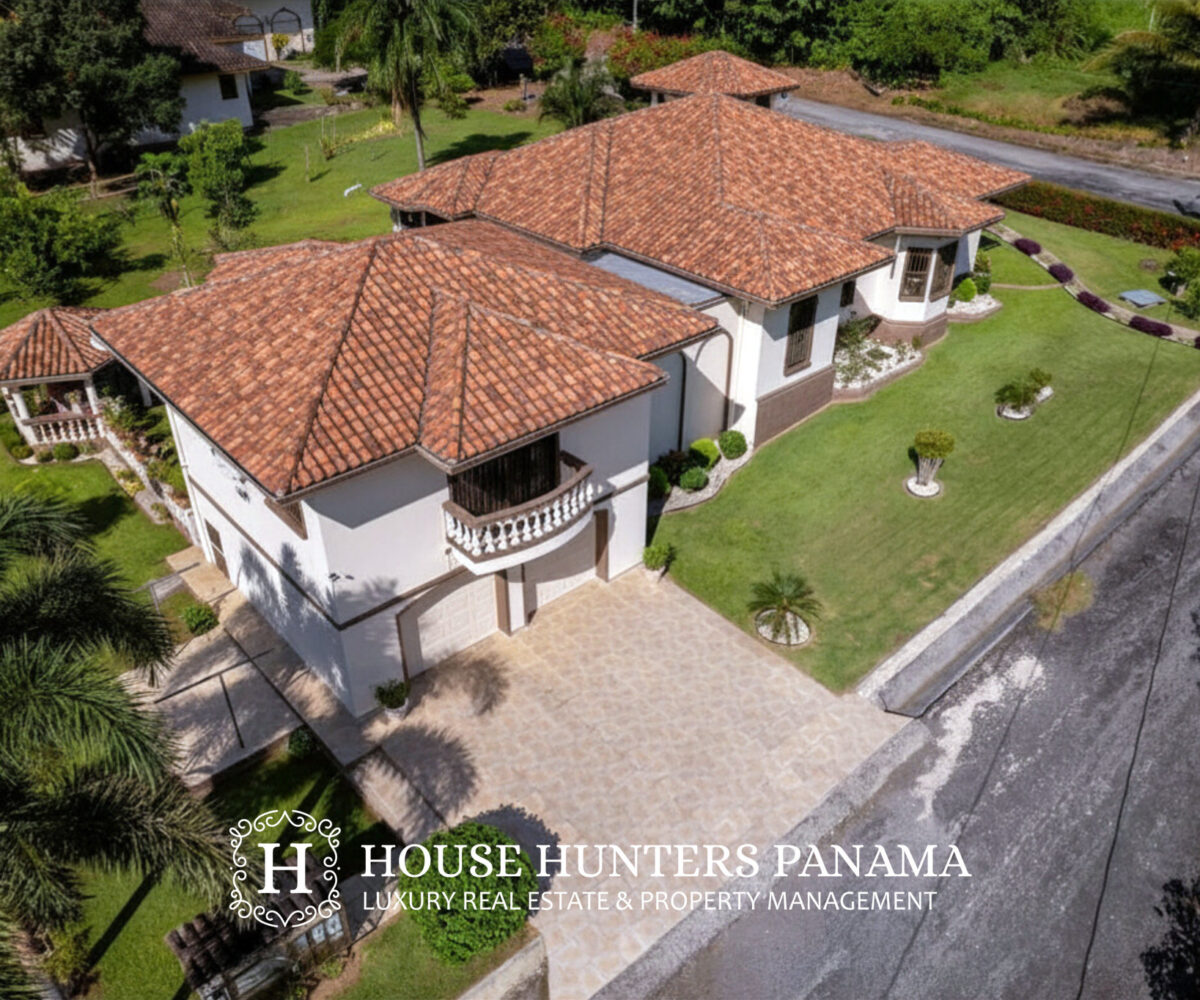 Luxury Home for Sale in Sortova Panama