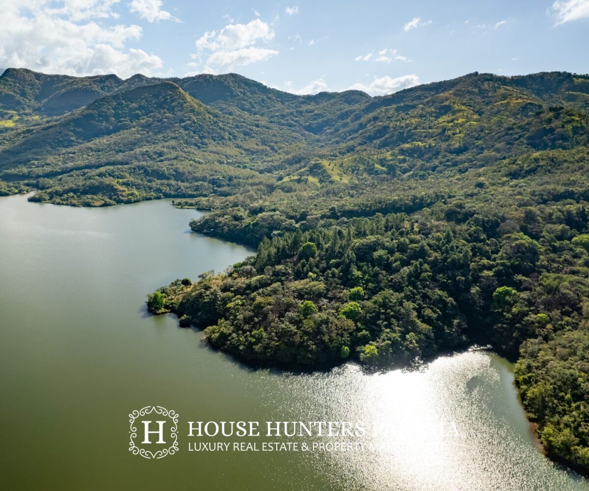 Lakefront Property for Sale in Panama