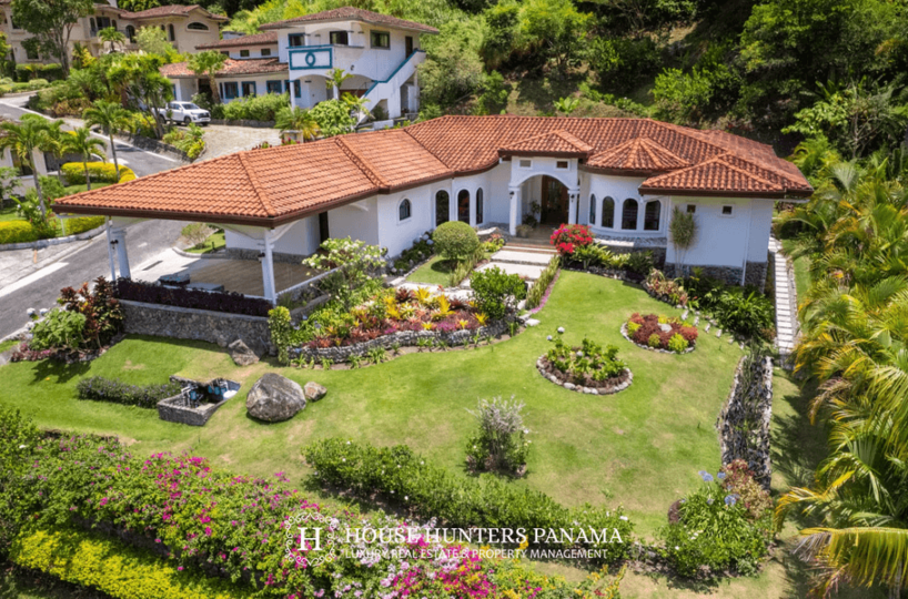 Stylish home in Boquete Panama, an elegant and thoughtfully designed property located within the prestigious Valle Escondido community