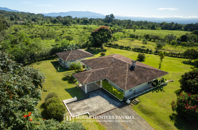 equestrian property in Panama