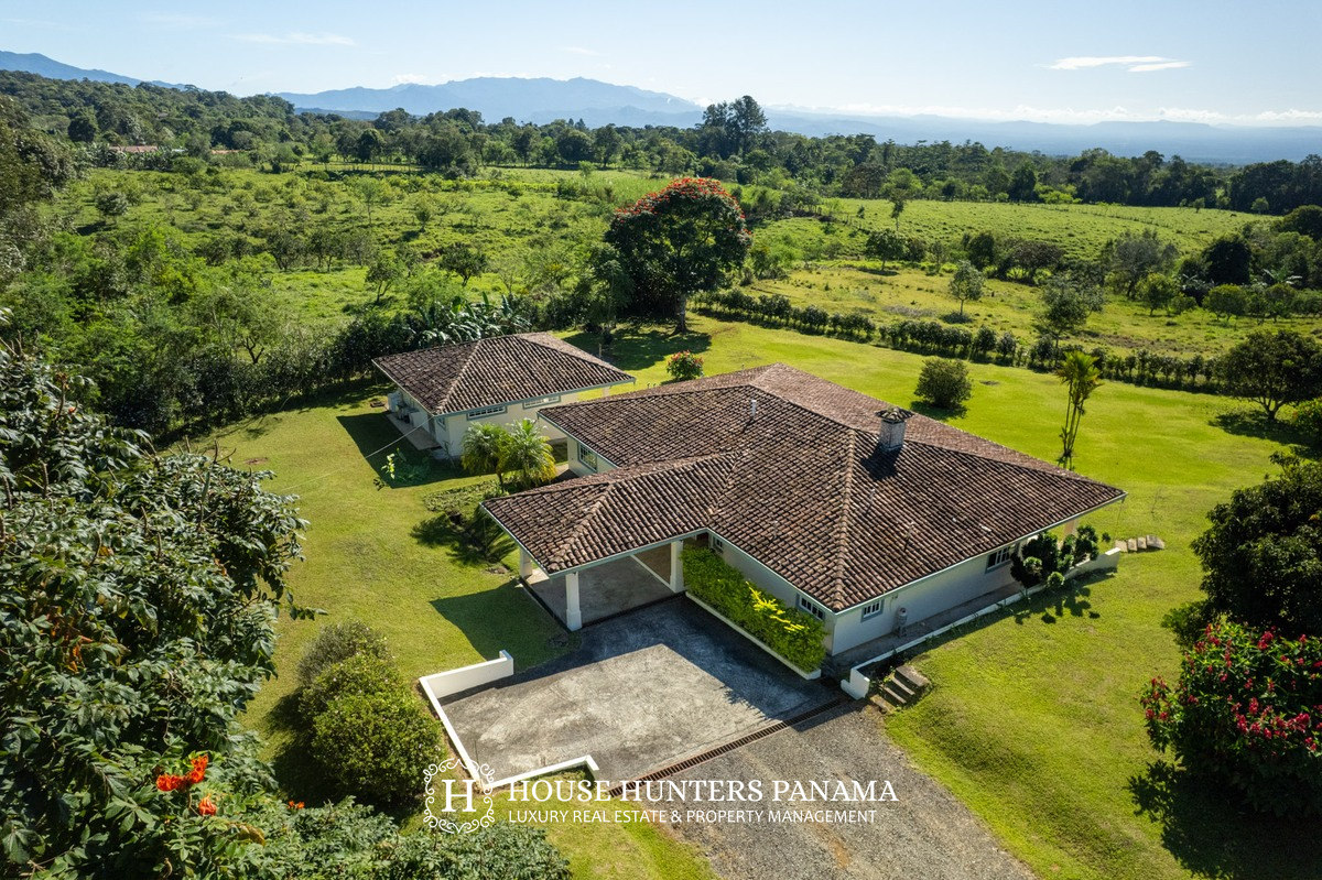 equestrian property in Panama