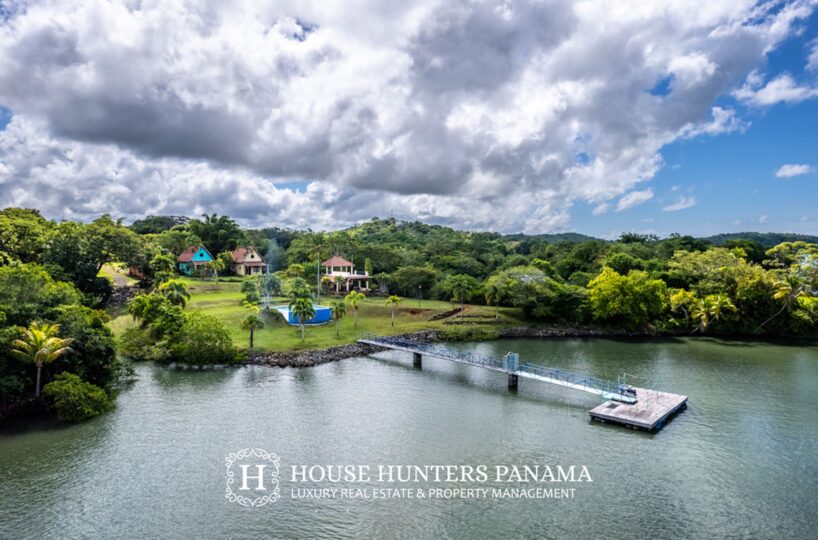 Oceanfront Retreat in Boca Chica Panama