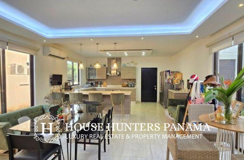 Contemporary House in Panama City Panama