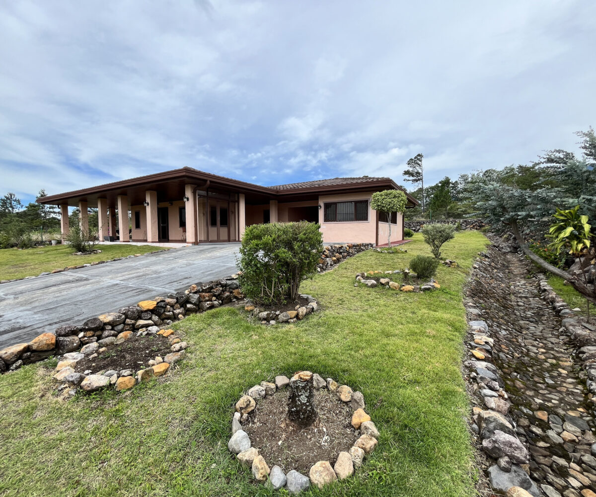Peaceful Home in Boquete Panama