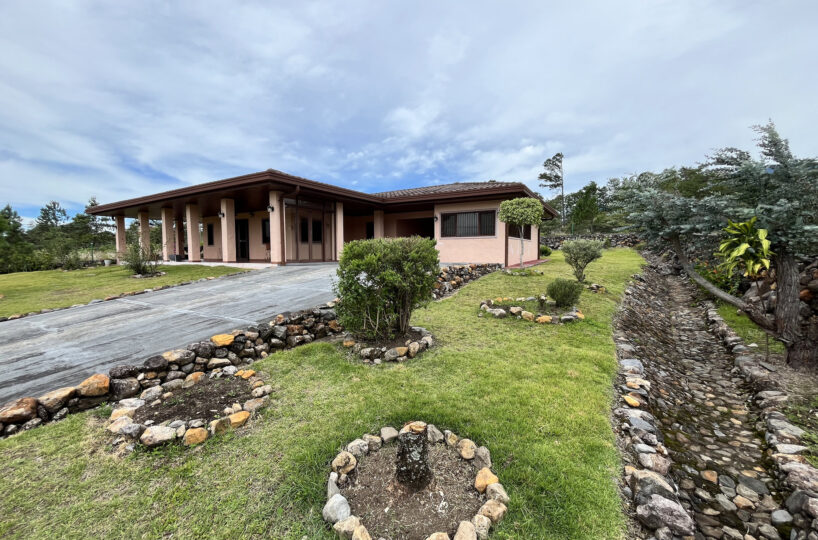 Peaceful Home in Boquete Panama