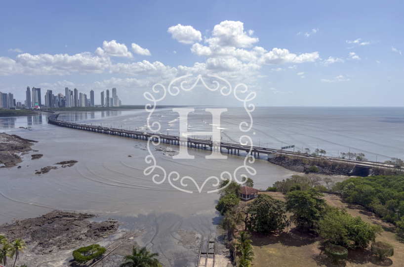 Coco del Mar Condo in Panama City Panama