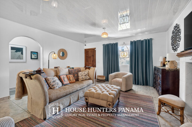 Boquete Panama Home with Casita