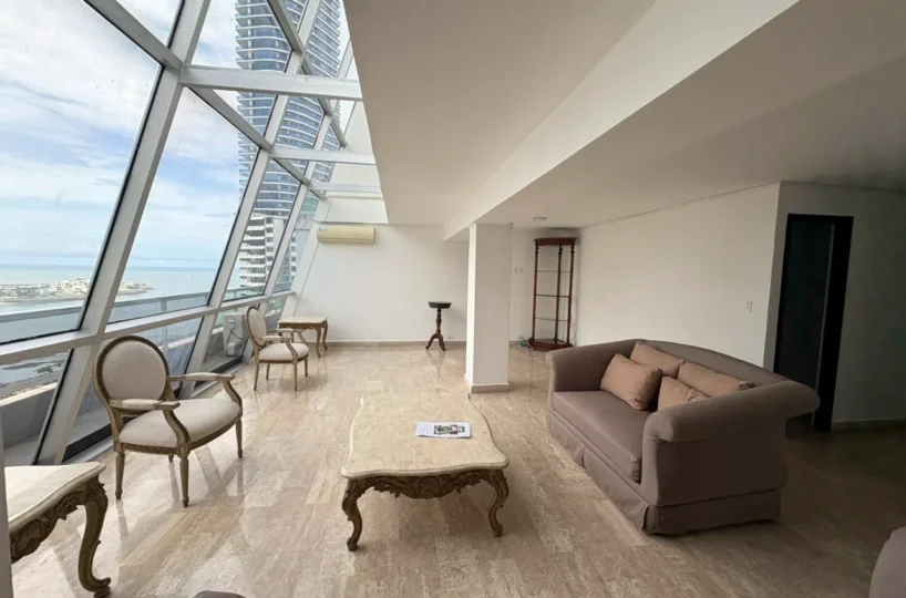 Penthouse Apartment in Panama City Panama