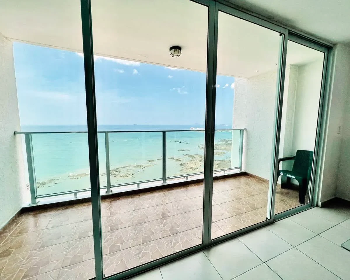 Ocean View Apartment in Panama City Panama