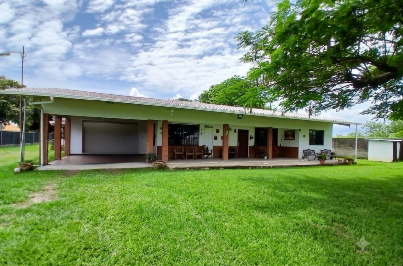 Spacious Home in Central Panama