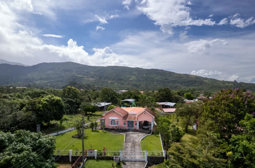 Spacious House in Alto Boquete Panama