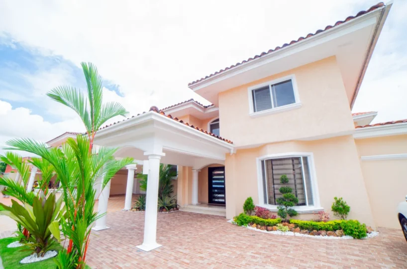 Luxury Family House in Panama City Panama