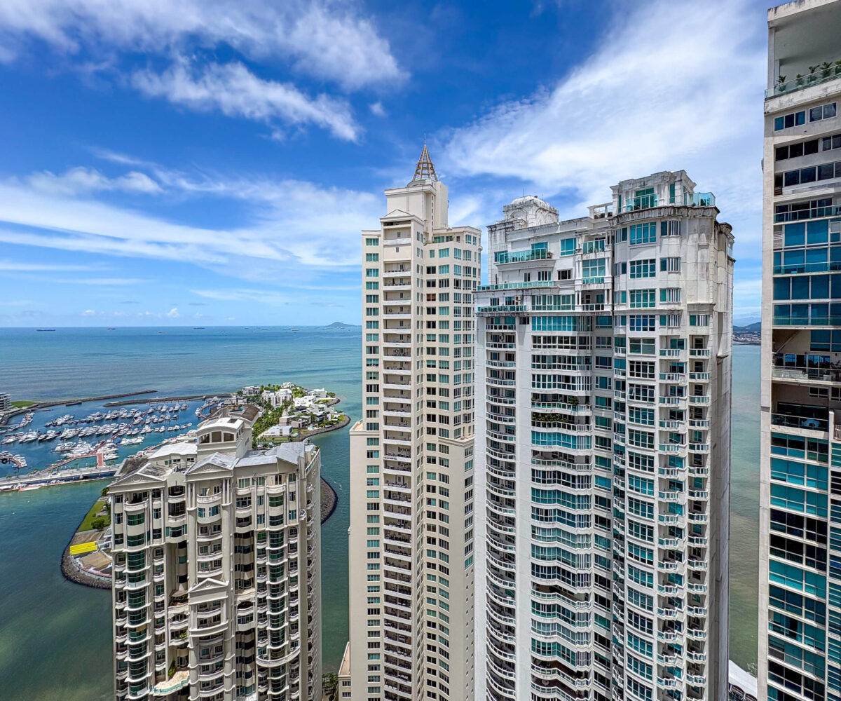 High Floor Condo in Punta Pacifica Panama