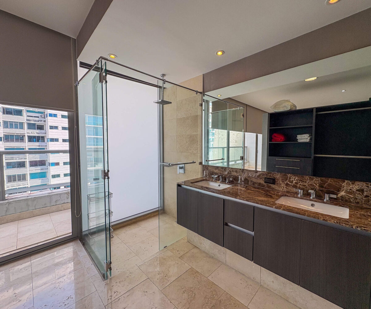 High Floor Condo in Punta Pacifica Panama