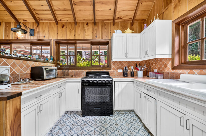 Luxury Mountain Estate in Volcan Panama