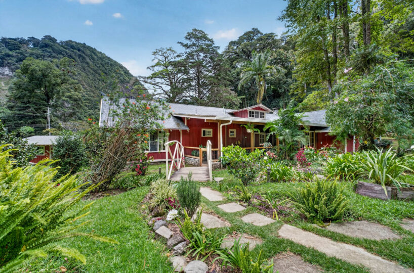 Luxury Mountain Estate in Volcan Panama
