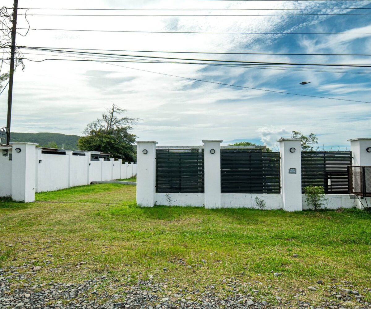 Home with Studio in Alto Boquete