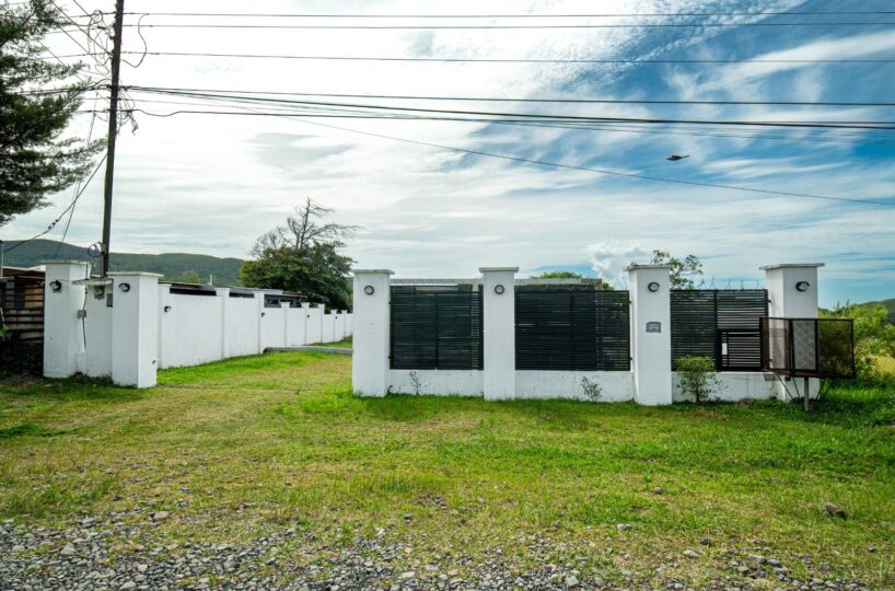 Home with Studio in Alto Boquete