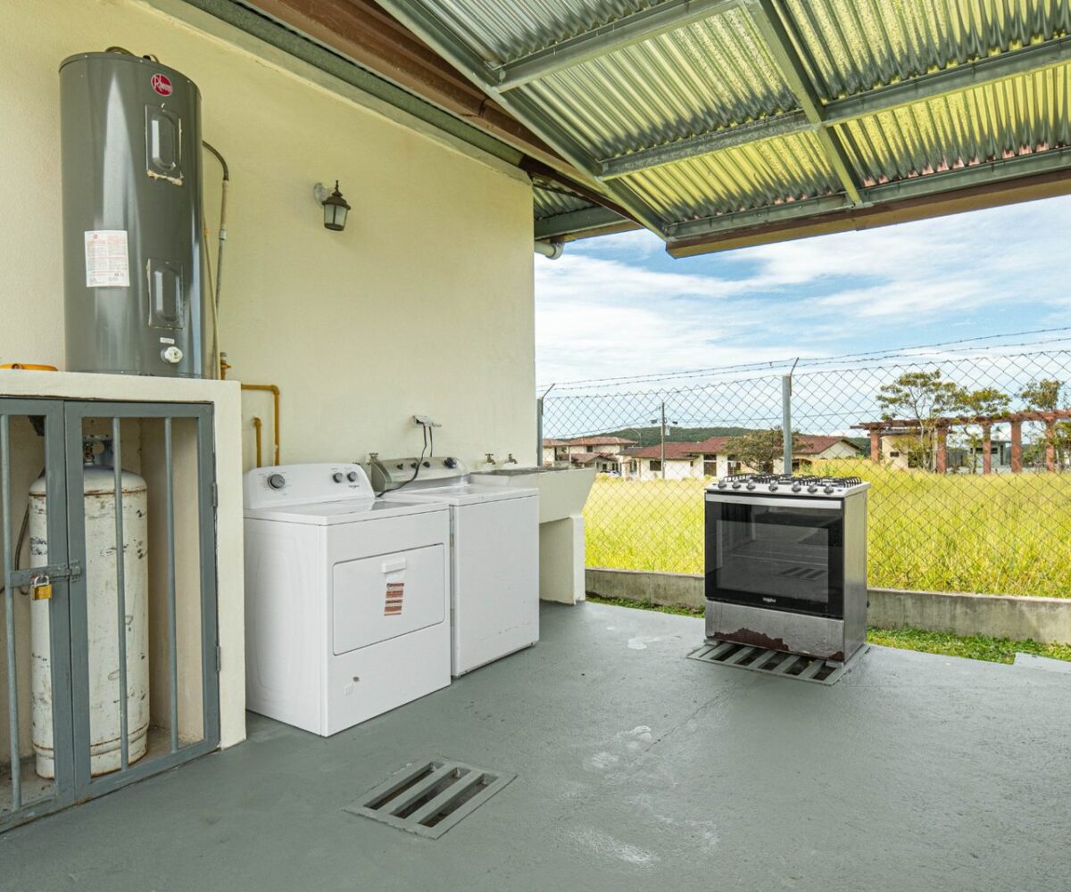 Home with Studio in Alto Boquete