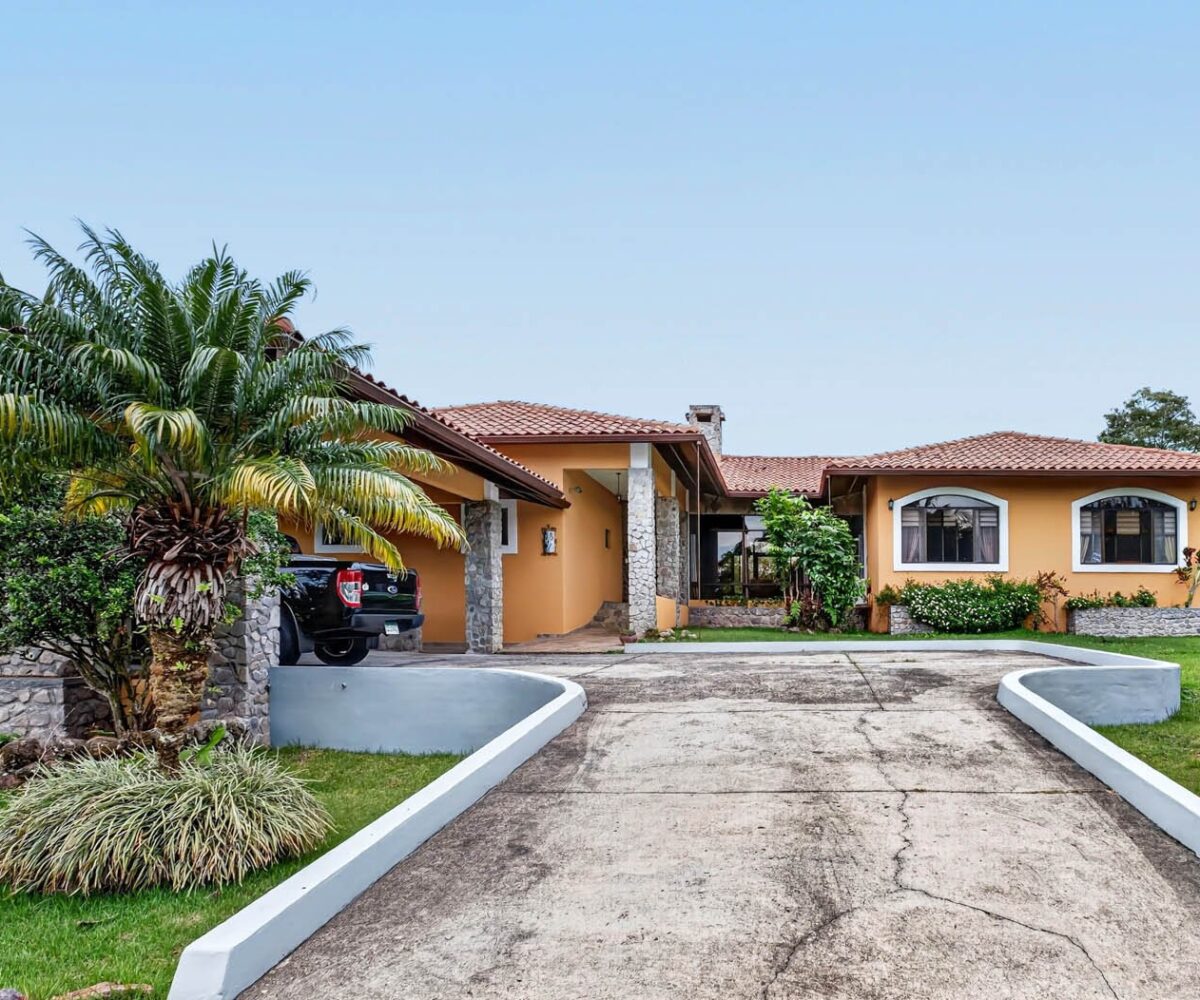 Spacious Home in Boquete Panama
