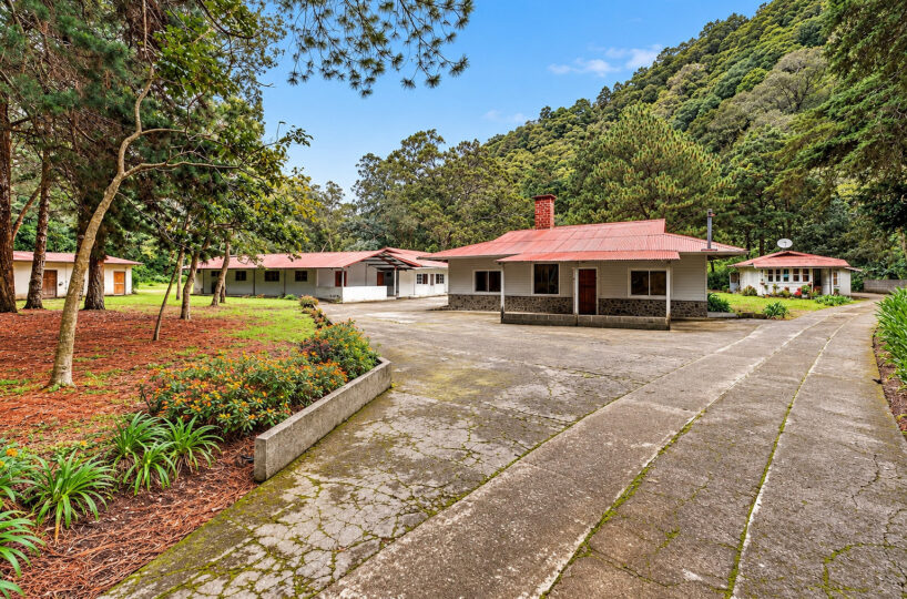 Riverfront Estate in Volcán Panama