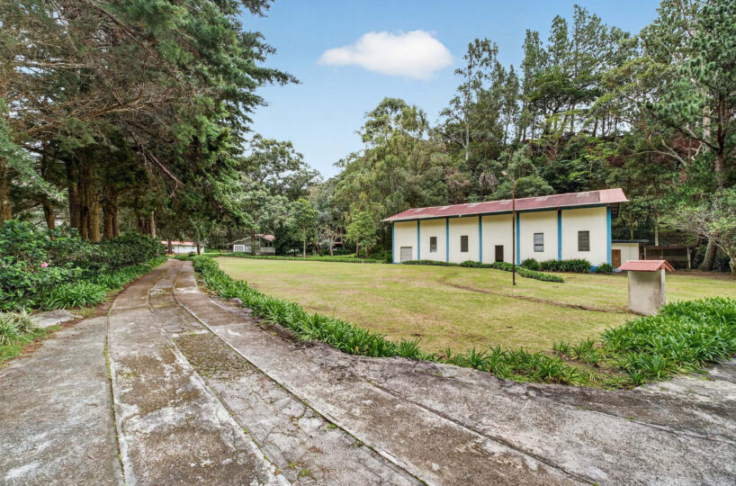 Riverfront Estate in Volcán Panama
