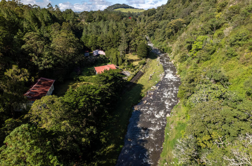 Riverfront Estate in Volcán Panama