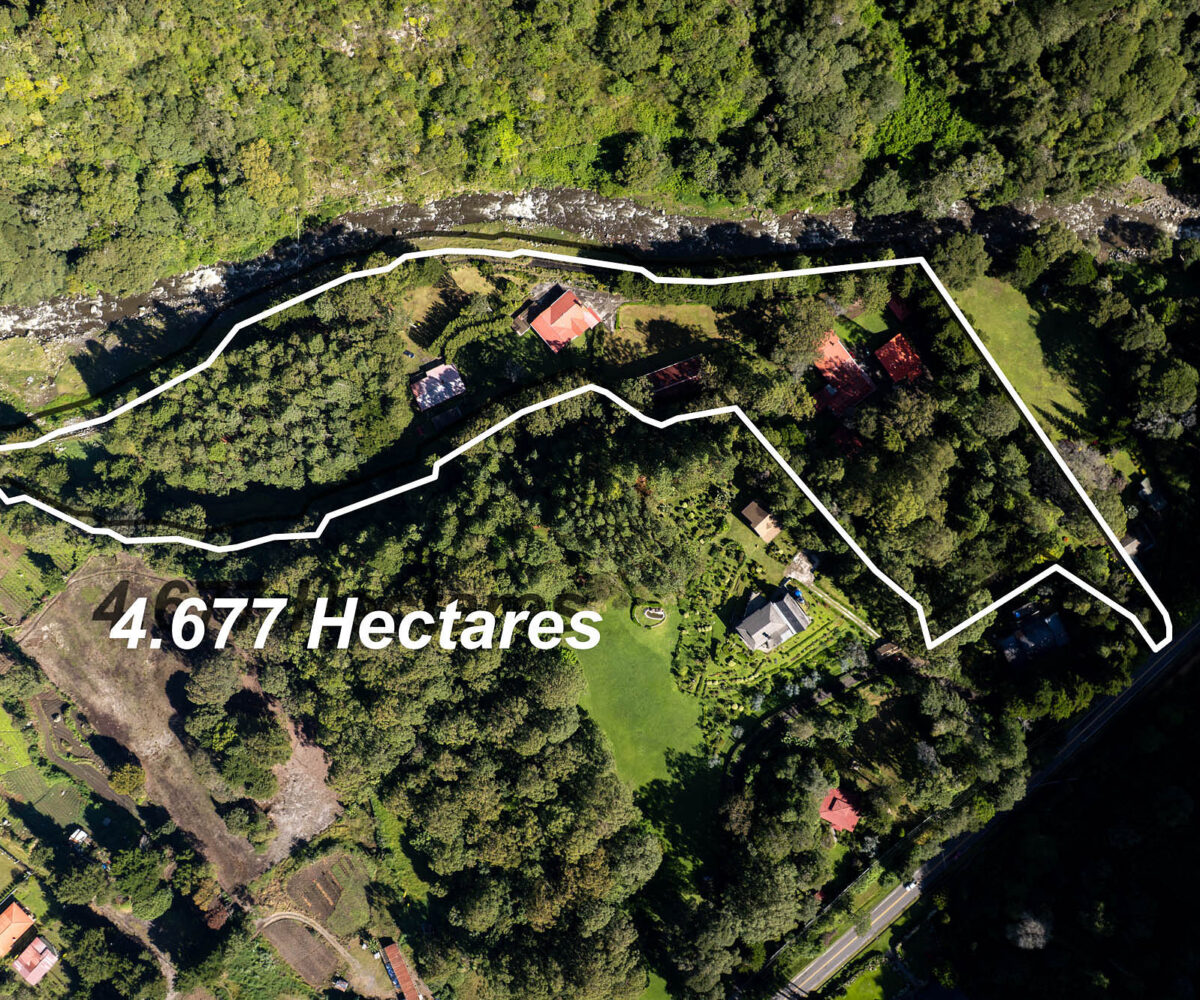 Riverfront Estate in Volcán Panama